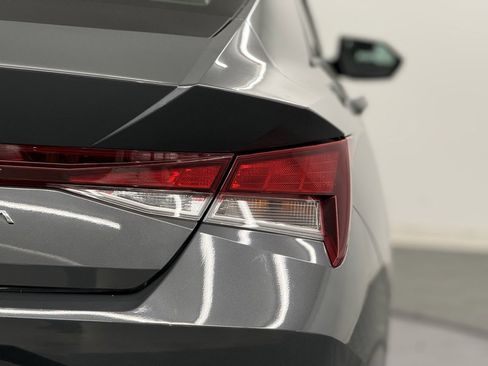 Used 2023 Hyundai Elantra SEL w/ Convenience Package image 7