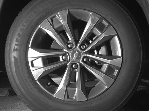 Used 2025 Chevrolet Equinox LT image 13