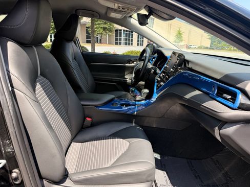 Used 2023 Toyota Camry SE w/ Cold Weather Package FWD image 35