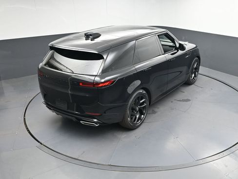 New 2025 Land Rover Range Rover Sport Dynamic SE AWD/4WD image 36