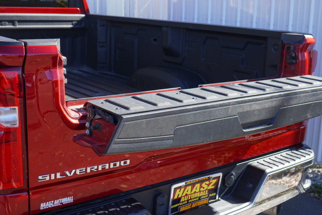 Used 2024 Chevrolet Silverado 3500 LTZ w/ LTZ Convenience Package AWD/4WD image 8