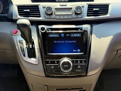 Used 2015 Honda Odyssey Touring image 17