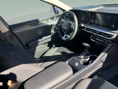 Used 2022 Kia K5 LXS image 24