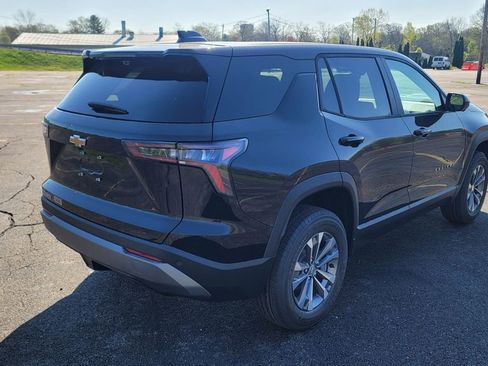 New 2026 Chevrolet Equinox LT w/ Convenience Package II FWD image 12