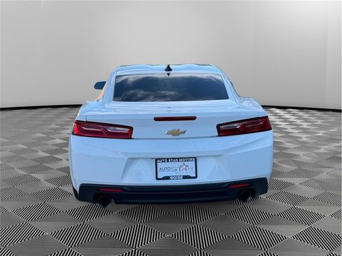 Used 2017 Chevrolet Camaro LT RWD image 4