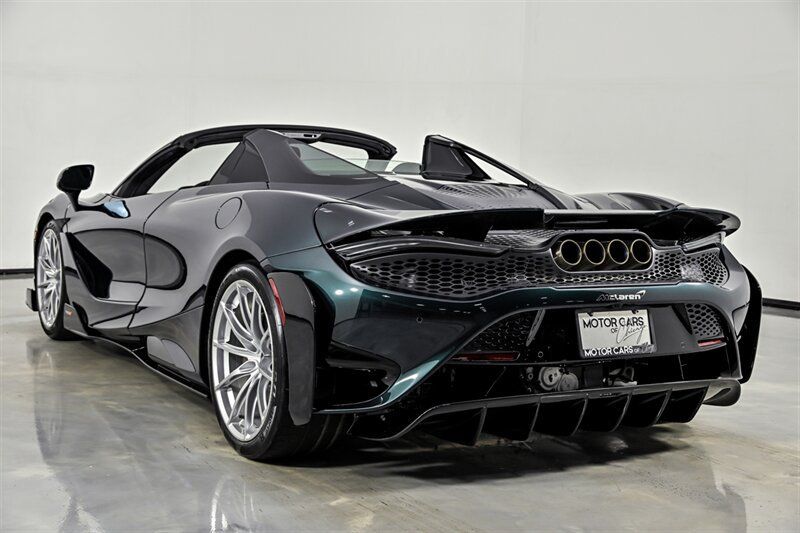 Used 2022 McLaren 765LT RWD image 14