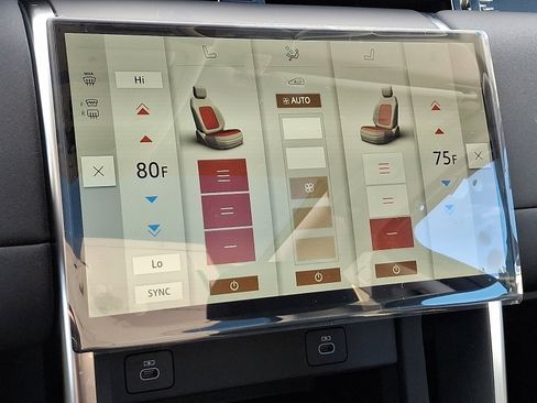 New 2025 Land Rover Discovery Sport S image 14