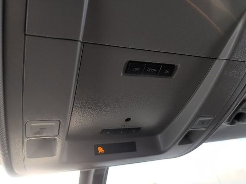 Used 2016 GMC Sierra 1500 SLE image 31