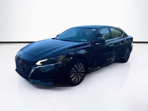 Used 2023 Nissan Altima 2.5 SV FWD image 3