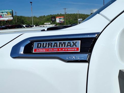 Used 2023 GMC Sierra 3500 Pro w/ Convenience Package image 3