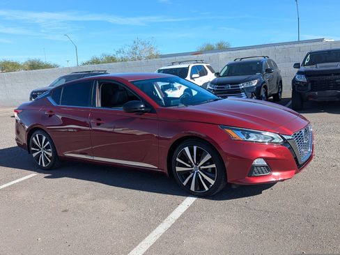 Used 2020 Nissan Altima 2.5 SR image 6