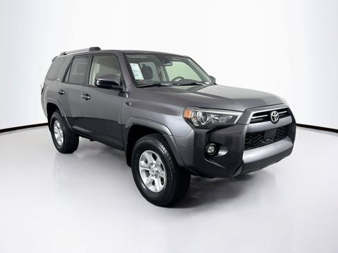 Used 2021 Toyota 4Runner SR5 AWD/4WD image 8
