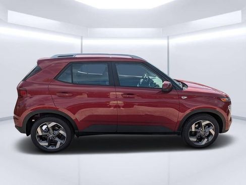 New 2025 Hyundai Venue Limited FWD image 2