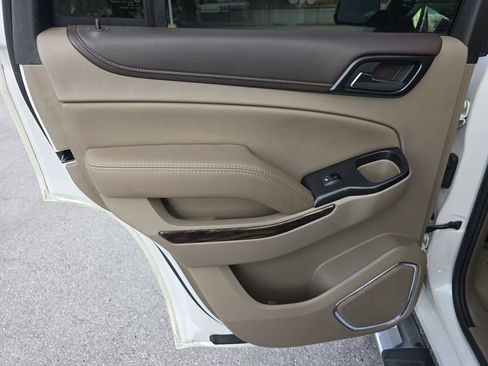 Used 2017 GMC Yukon SLT w/ HD Trailering Package image 14