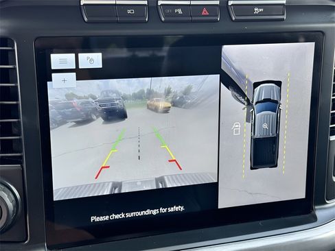 Used 2022 Ford F150 Lariat w/ Trailer Tow Package image 14