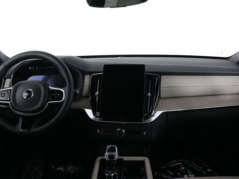 New 2026 Volvo XC90 B6 Plus w/ Protection Package image 5