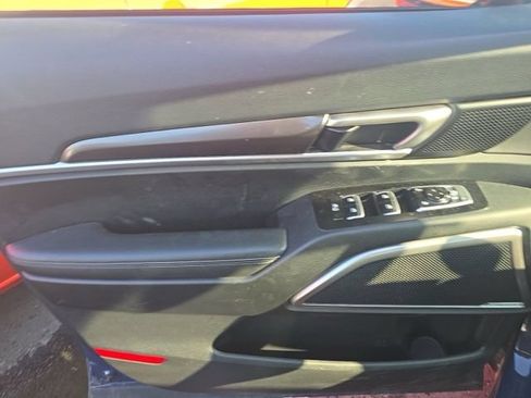 Used 2025 Kia Telluride S AWD/4WD image 16