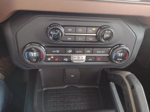 Certified 2024 Ford Bronco Outer Banks image 13