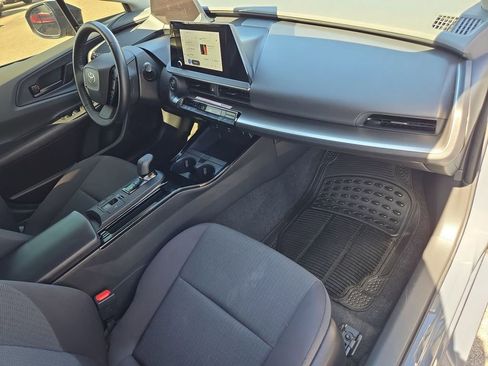 Used 2023 Toyota Prius LE image 29