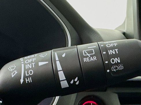 Used 2025 Honda Pilot Sport image 14
