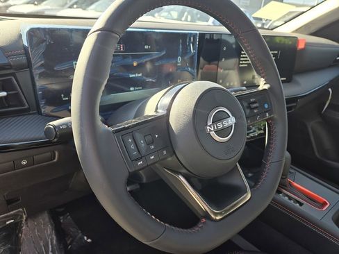 New 2026 Nissan Kicks SR AWD/4WD image 12