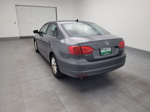 Used 2013 Volkswagen Jetta SE FWD image 5