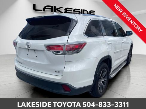 Used 2016 Toyota Highlander XLE image 5