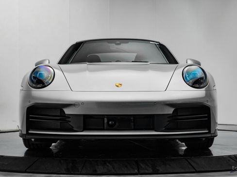 Used 2025 Porsche 911 Carrera image 32