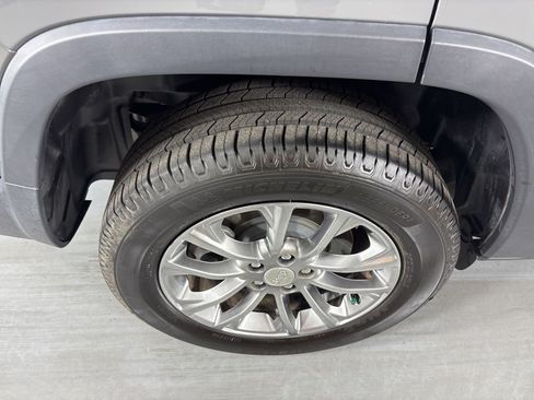 Used 2021 Jeep Cherokee Latitude Lux w/ Comfort/Convenience Group FWD image 10