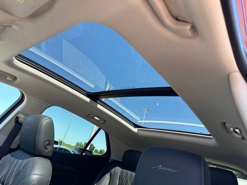 Used 2021 Buick Envision Avenir AWD/4WD image 27