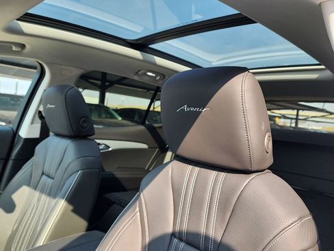 New 2026 Buick Envision Avenir image 17