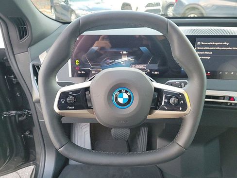 Used 2025 BMW iX xDrive50 w/ Convenience Package image 33