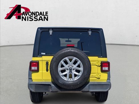 Used 2023 Jeep Wrangler Sport S image 5