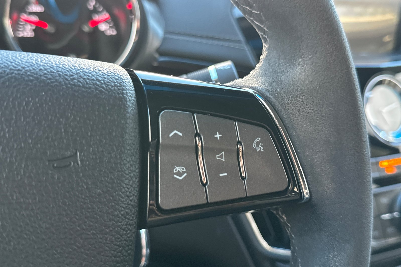 Used 2013 Cadillac CTS V w/ Wood Trim Package RWD image 33