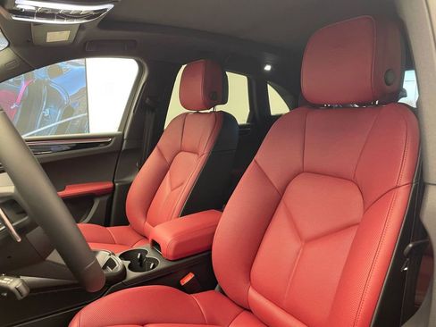 New 2026 Porsche Macan Turbo image 5