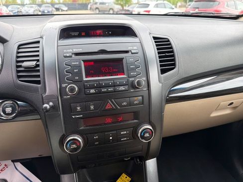 Used 2011 Kia Sorento EX FWD image 15