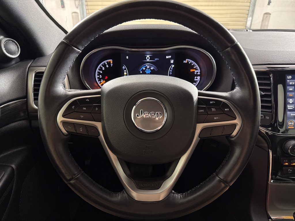 Used 2022 Jeep Grand Cherokee Laredo X AWD/4WD image 15