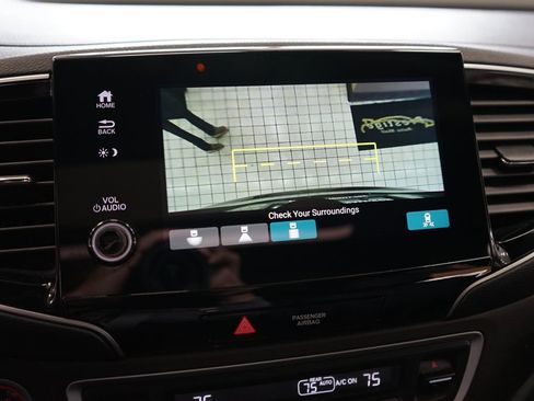 Used 2022 Honda Pilot TrailSport image 37