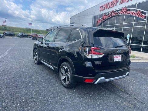 Used 2022 Subaru Forester Touring AWD/4WD image 4