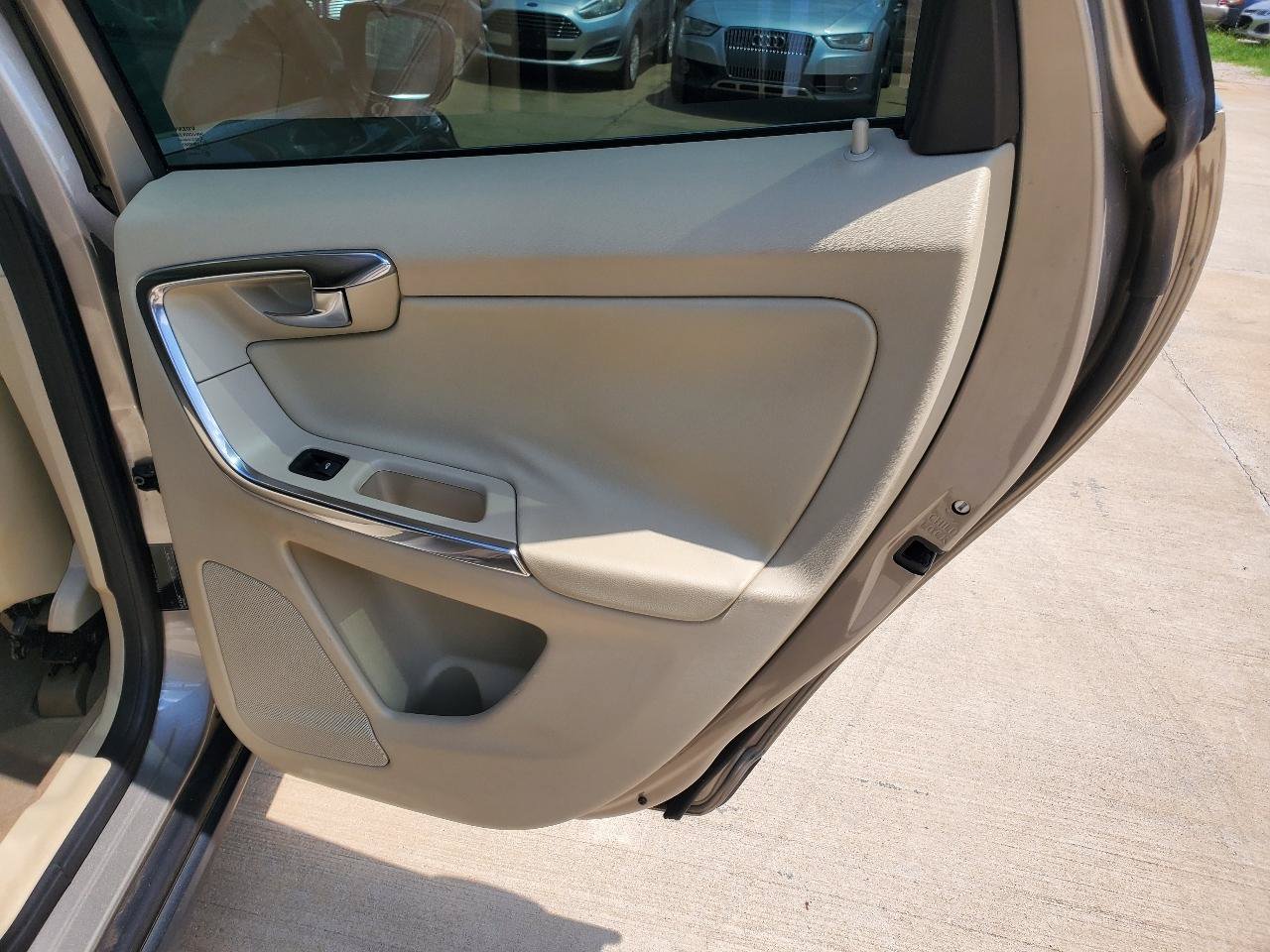 Used 2013 Volvo XC60 3.2 FWD image 8