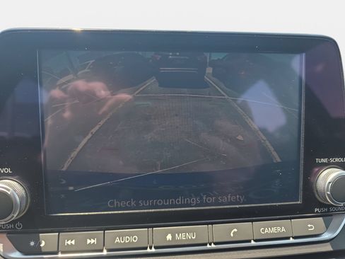 Used 2024 Nissan Altima 2.5 SR FWD image 22