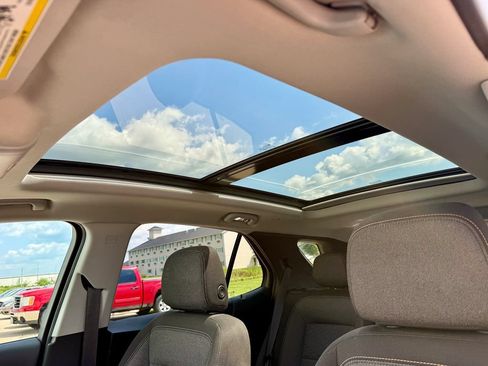 Used 2020 Chevrolet Equinox LT FWD image 28
