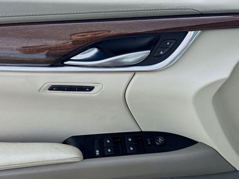 Used 2015 Cadillac XTS Platinum FWD image 23