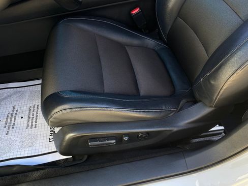 Used 2018 Honda Accord Sport image 11