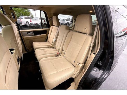 Used 2016 Ford Expedition XLT AWD/4WD image 28