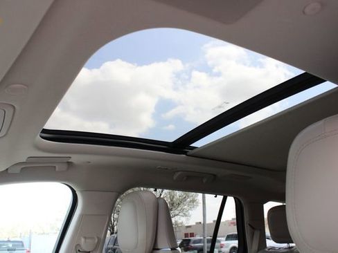 Certified 2023 Lincoln Aviator Reserve w/ Equipment Group 201A image 5