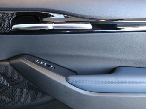 Used 2024 Kia Seltos S image 33