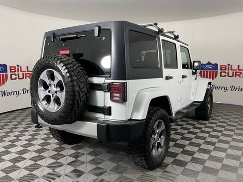 Used 2018 Jeep Wrangler Unlimited Sahara w/ Connectivity Group image 3