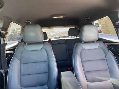 Used 2022 Chevrolet TrailBlazer RS FWD image 24