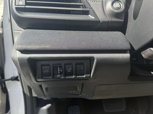 Used 2022 Subaru Outback Premium AWD/4WD image 17